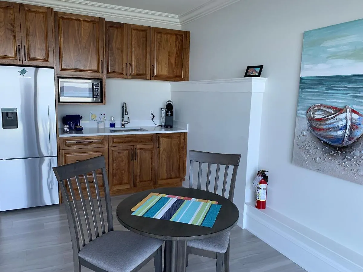 Guest house Ocean Front Private Suite Victoria